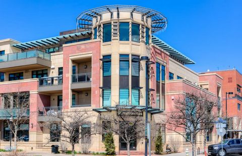 Considered by many to be the finest residence in downtown Boulder. Stunning 4415 sf penthouse in the Arete with floor to ceiling panoramic views above tree line to the Flatirons, Central Park, Boulder Creek, Folsom Stadium, Chautauqua and Pearl St. M...