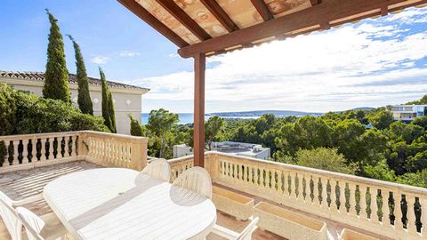 Inmobiliaria Mallorca: Villa mediterránea con espectaculares vistas al mar, en la popular Costa den Blanes en el suroeste de Mallorca.La villa está situada en una posición elevada en una parcela de aproximadamente 930 m2 y tiene un potencial muy alto...