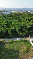 Lot for sale in Villa María with a privileged location, bordering a gated community at the rear. Size: 560 m²