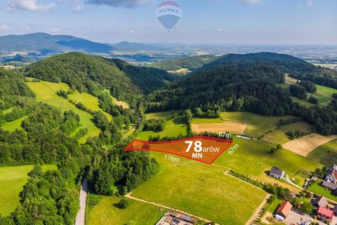 For sale a LARGE building plot, view, electricity on the plot, other utilities nearby, 50 min from KR, Kasina Ski&Bike 15 min. Ideal for cottages for rent (a wide recreational offer of the Beskid Wyspowy is the key to success), a single-family house ...