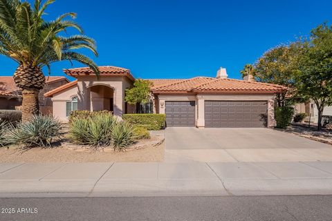 Gorgeous home, lovely neighborhood, & no HOA! Just under 2,500 sq ft, the home's interior features high-quality finishes, high-end appliances, & luxurious granite kitchen counter tops. With vaulted ceilings in the great room, dedicated dining area, &...