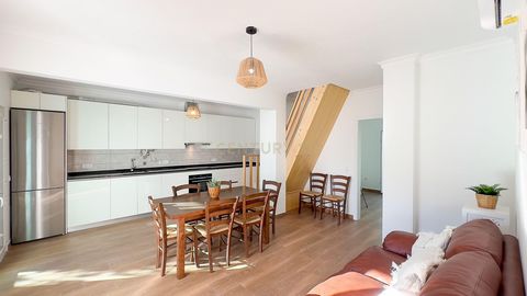Apartamento T3 no centro de Alcoutim pronto a habitar, nunca habitado e com acabamentos de gama alta a escasso metros do Rio Guadiana, sendo possível desfrutar de um estilo de vida Campo/Rio. Alcoutim fica a menos de 20 min da fronteira com Espanha e...