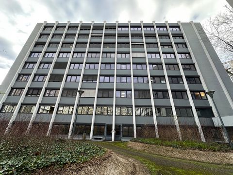 bureau à vendre VILLEURBANNE (69), plateau de bureaux au 8eme étage de 333m2 environ + local archive de 78m2 et 11 places de parking