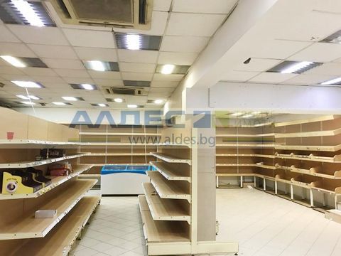 SUPER PROMOTION! LARGE FUNCTIONAL and PRACTICAL SHOP on the ground floor of an eight-storey brick building from 1997. to Bull. Yuri Gagarin in IZTOK district with a showcase of 12 /TWELVE meters, of which 6 meters / SIX open! BUILT-UP area of approx....
