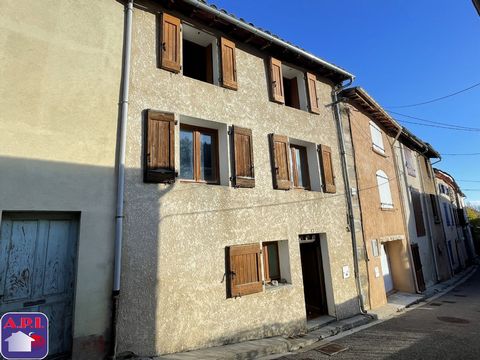 TO RENOVATE, IN THE MOUNTAINS Village house of approximately 70m² of living space to renovate, without exterior, with a mountain view. It has three levels. The ground floor has an entrance hall, a wine cellar, a workshop, a shed, a cellar, a bathroom...