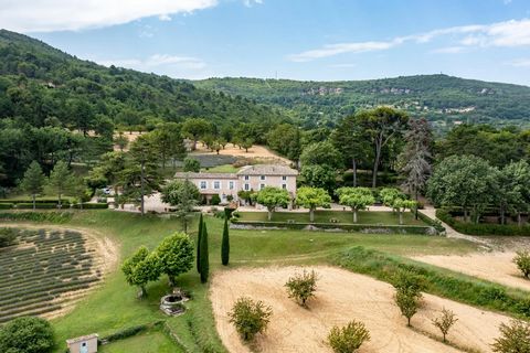 This extremely rare property was built in Roman times between the villages of Saignon and Apt. The property comprises 3 houses set in over 20 hectares of forest, truffle oaks, cherry trees, lavender and many other typical Provencal species, in an idy...
