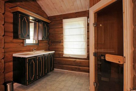 A wonderful, large holiday cottage with sauna and a magnificent view and a good location in Kvitfjell. Tastefully furnished and 5 bedrooms and 2 bathrooms where you find the sauna. There is a fireplace in the kitchen and in the living room. This cott...