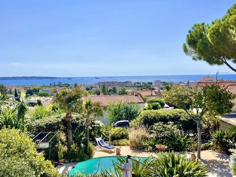 Provencal villa with sea view and magnificent view of the Cap d'Antibes realized by an architect. You want to live in the sun with a sea view in all rooms when you are inside, you feel like you are living outdoors or even on the beach... From here, y...