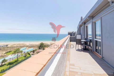 1 bedroom apartment on the 11th floor of the Alvor Atlântico Building, located 2 minutes walk from Alvo beach, with breathtaking sea views. The comfortable property includes a bedroom with built-in wardrobe, 1 bathroom with bathtub, fully equipped ki...