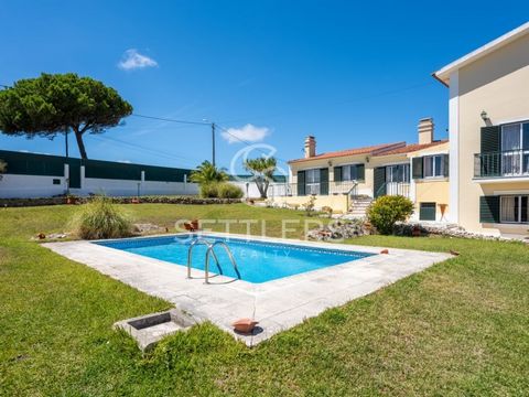 Detached 3-bedroom villa just 15 minutes from Magoito beach and 10 minutes from the historic centre of Sintra. Set in a plot of urban land with 3200 m2, it is located in the centre of Terrugem and has a construction area of 307 m2. Divided into 3 flo...