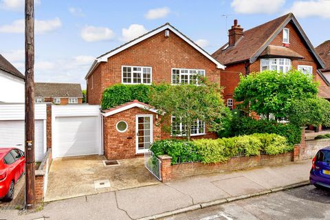 We bought the property in 2000 as it was in an ideal location and the road is very quiet with virtually no through traffic and it is particularly private with the double garage being hidden away. We had recently thought about converting that into a s...