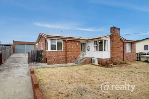 If you've been searching for a low maintenance home that offers convenience of location, comfortable living, workshop/garage space and loads of extra room, then 59 Mason Road is the perfect property to add to your 'must see' list! A highlight for hob...