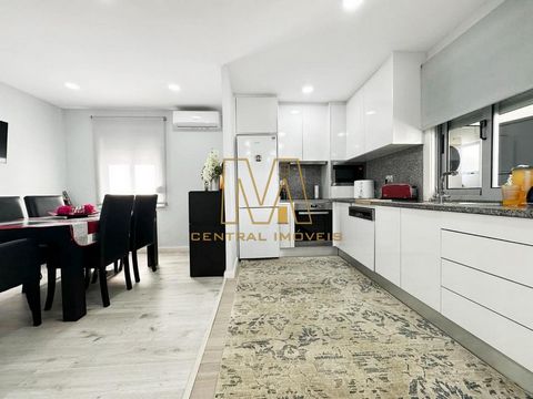Single storey house in ermesinde fully renovated, 3 bedroom villa but transformed into 2 bedroom apartment for the optimization of areas and divisions... 3 Front House Property composed as follows: - Kitchen and living room in Open Space concept, wit...