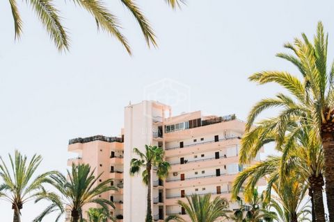 Hotel de 4 estrellas en venta ubicado en un pueblo de Costa Dorada a solo unos pasos de la playa. Área con todos los servicios necesarios, con numerosos comercios, bares y restaurantes. A unos 20 minutos del centro de Tarragona y del aeropuerto de Re...