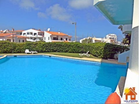Amoreira Mar is apartment located in Alvor, private condominium, benefits from a balcony with mountain and sea views. Large Studio, with one double bed and sofa bed. It features a seating area, a dining area and a full kitchen with everything you nee...