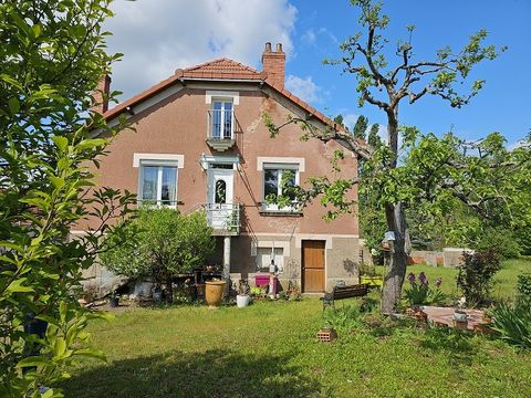 2 hours from PARIS to COSNE sur LOIRE Superb bright character house raised on basement Ready to move in Offers: entrance, living room Independent fitted kitchen with a large window overlooking the garden 2 bedrooms, bathroom with walk-in shower, toil...