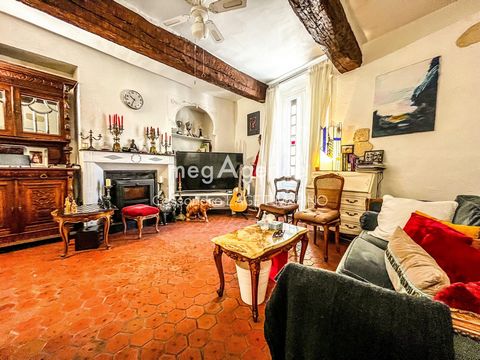Village house located in the heart of “the pearl of the Haut Var”: Bargemon! Consists of 3 floors + a mezzanine as well as a cellar. In the basement a cellar with plenty of storage space On the ground floor dining room with fireplace, kitchen and lau...