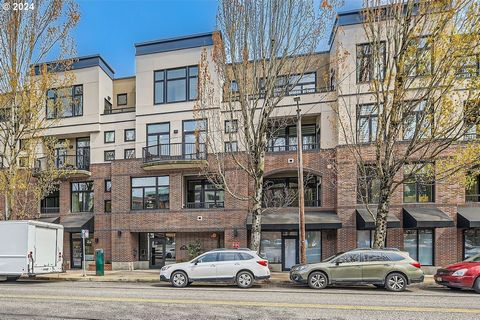 Revamp your living experience with this stunning top-floor condo nestled in the heart of the vibrant Pearl District. This gorgeous unit boasts a plethora of natural light streaming in through a generous array of windows, including 2 charming glass do...