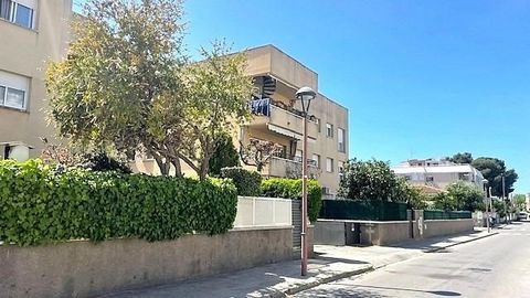 Magnificent apartment in the heart of the Bardaji area, one of the most beautiful areas of Cubellas due to the proximity of the train station, close to the maritime area of Cubellas, as well as close to the shopping area. We find a first floor apartm...