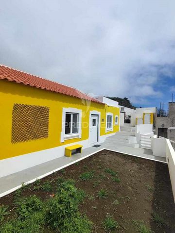2 bedroom villa in Angra do Heroísmo, Parish of Ribeirinha Located in the charming parish, this single-storey villa is a brand new gem, offering a cosy and modern environment for comfortable living. Comprising: 2 Bedrooms 1 Bathroom Living Room in Op...
