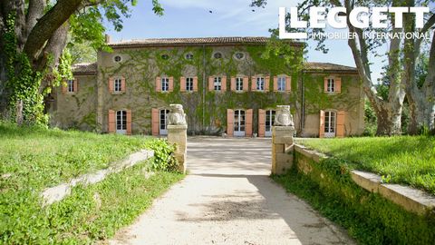 A28614CHS30 - In the heart of the Gard Provençal region, on the borders of the Drome and Ardèche departments, just 35 minutes from Avignon, LEGGETT IMMOBILIER presents this 17th century Château with 900 m² of living space, partly renovated using mate...