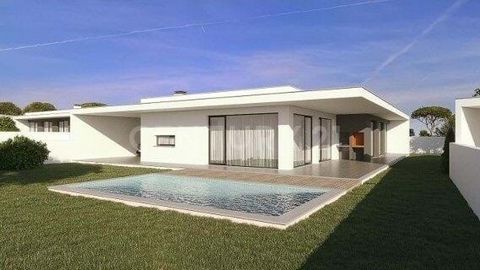 Discover your future dream home in Famalicão da Nazaré! This 3-bedroom villa is in the final stages of construction and combines modern design, comfort and sustainability. With 3 bedrooms, one en-suite with dressing room, and two elegant bathrooms, t...