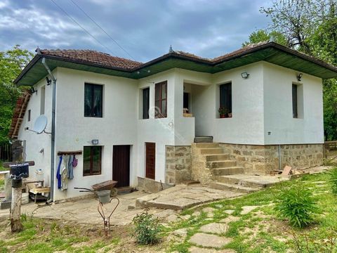 Imoti Tarnovgrad offers you a fully furnished and renovated house in the Elena Balkan. The house is located in a quiet area in the village of Ilakov Rat, which is located 10 km from the town of Rilakov. Elena. The house is located on two floors, and ...