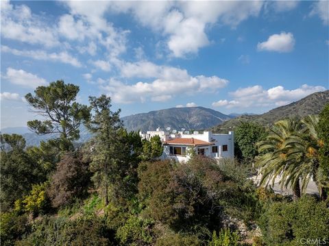Nestled atop a majestic hill, this remarkable property consists of 6 total parcels allowing for amazing development opportunities. Providing unparalleled vistas and an enchanting sense of serenity. Embrace the beauty of nature as far as the eye can s...