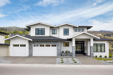 Introducing an epitome of contemporary luxury with this stunning 2023-built residence in Upper Mission. This home seamlessly combines sophistication with state-of-the-art living across its three expansive levels. The heart of this home features Europ...