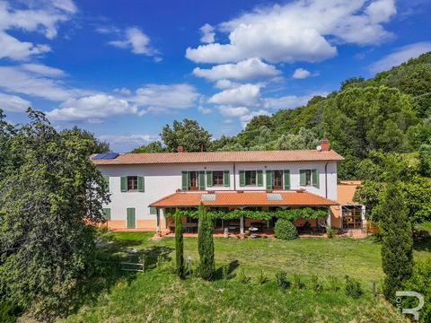 If you are longing for a place of peace and seclusion, this villa could be just the thing for you. This unique home, which is surrounded by greenery, offers picturesque views and leaves a lasting impression on every visitor. Surrounded by greenery, a...