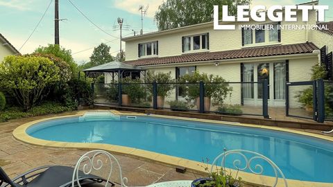 A29132TLO79 - Nestled above the scenic Thouet Valley in St Jean de Thouars, this 4-bedroomed, 2-bathroomd property with its landscaped gardens and views, offers a gloriously peaceful home while being conveniently close to amenities including shops, r...