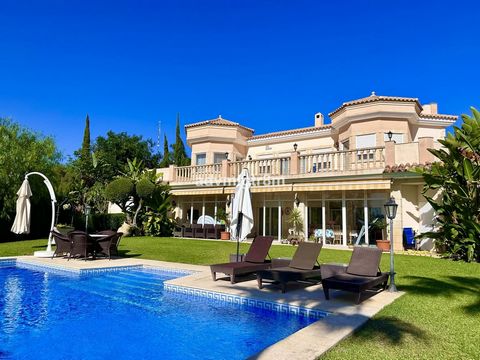 A large villa for sale in the El Rosario urbanization with a total area of more than 600 m2 and a plot of more than 2500 m2. Located on a hill, 1.5 km from the sea! The villa consists of two floors, a total of 6 bedrooms and 5 bathrooms, there is a l...