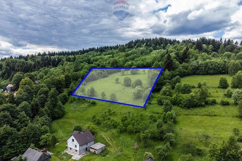 KRYSTIAN STAŃCZYK Lead Agent Phone: +48   Location: Lesser Poland Voivodeship, Suski County, Kuków The property consists of two plots 5105/1 and 5105/2, which in the local plan are partly for construction, a total of about 27 ares. The rest is agricu...