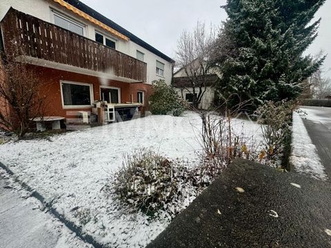 Welcome to this spacious 2 bedroom apartment in Uhingen. The house where the apartment is located was built in 1971 and offers a quiet and pleasant living space. A special highlight of this apartment is the private garden, which extends directly in f...