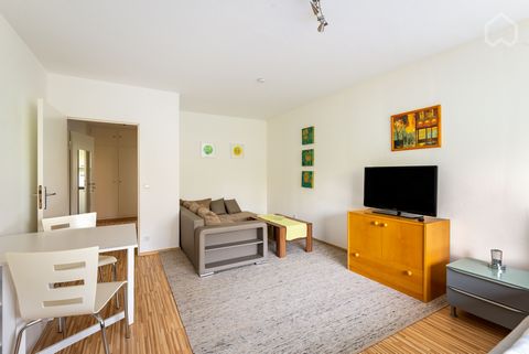 Die möblierte 1-Zimmer Wohnung in Mainz-Oberstadt sucht einen neuen Mieter mit befristeten Mietvertrag. Das gemütliche Apartment wurde mit viel Liebe zum Detail möbliert und eingerichtet. Es besticht durch eine neue Küche mit Backofen, Herd, Spülmasc...