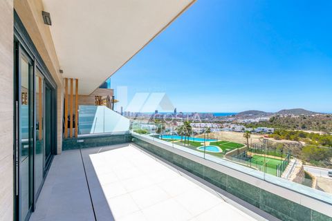 Spectacular and brand new duplex penthouse with stunning views to the sea and the skyline of Benidorm. The first floor has a spacious living-dining room with access to a large terrace, a fully equipped open plan kitchen with island, a master bedroom ...