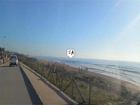 Voor volledige details over dit pand KLIK op de LINK http://www.inlandandalucia.com/propsearch.aspx?propertyref=PL309 Prachtig rustiek hoekperceel met 8.090 m2 aan het strand van El Palmar in Vejer de la Frontera, in de provincie Cadiz in Andalusië, ...