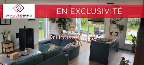 Ce bien vous est présenté par Ludovic Finel , votre conseiller indépendant Dr House Immo. Charmante maison rénovée avec piscine chauffée – Hermanville-sur-Mer Située à seulement 800 mètres de la mer et à 1 km du bourg et des commerces, cette maison r...