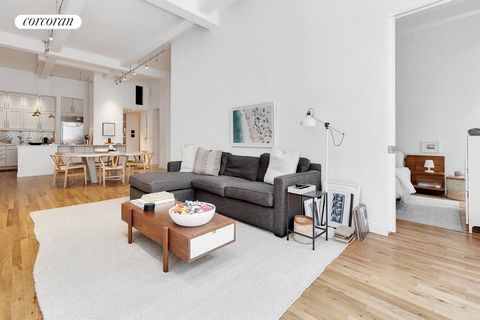 Welcome home to the American Felt Building located one block away from Union Square. At over 1,100 square feet with 13 foot ceilings, this airy loft is truly expansive. This fantastic home has just been beautifully renovated - peppered with thoughtfu...