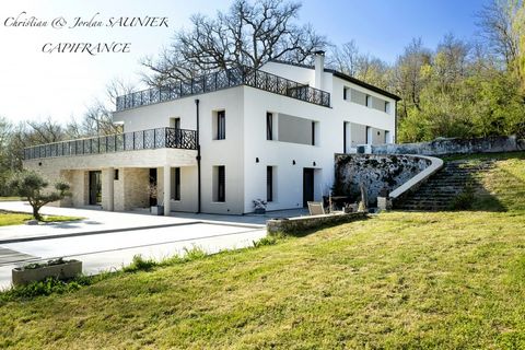 À VENDRE - MOULIN DEXCEPTION À REVEL PROPRIÉTÉ DE CHARME RÉNOVÉE SUR 11 HA AVEC PISCINE, ÉTANG, PHOTOVOLTAÏQUE & POTENTIEL HYDROÉLECTRIQUE à REVEL (31)