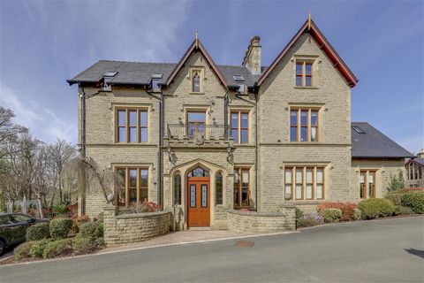 This outstanding ground floor apartment home has 3 double bedrooms, its own dedicated garden area, an exclusive gated setting and exceptional presentation throughout. There are 2 bathrooms, including the Master En-Suite and this property is uniquely ...