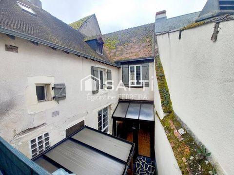ISSOUDUN, CENTRE VILLE MAISON T3 AVEC COUR ET DEPENDANCE