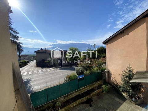 Fort potentiel , cour de 40m², idéal investisseurs