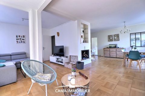** NOUVEAUTÉ ** Appartement 5/6 pièces de 113m2 habitable situé au coeur de la résidence prisée du Parc Montaigne à Fontenay-le-Fleury. Vous apprécierez la proximité immédiate des écoles et collège, des transports (gare ligne N et bus), des commerces...