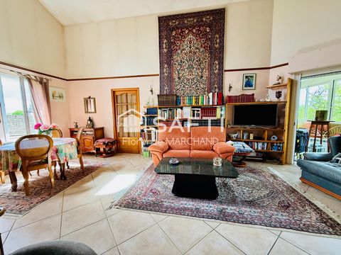 PROCHE COMMERCES 2 CH BUREAU VERANDA JARDIN STATIONNEMENTS