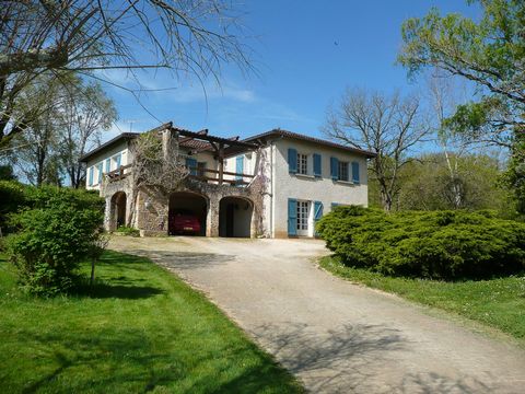 Grande maison avec appartement T3 - Près de Villefranche de Rouergue
