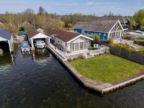Imagine sitting out on your deck watching a kingfisher dart over the river, seeing a heron land on your lawn, or otters playing in the water. How about heading out to sail straight from your boathouse or river frontage, from one of the most desirable...