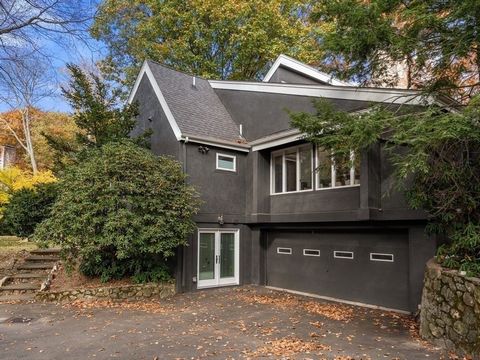 Rare opportunity to find a renovated, 3/4 bedroom, 3-1/2 bath contemporary home in Chestnut Hill. This 3,000+ sq.ft. mid-century-inspired home has been thoughtfully reimagined for today's living. Main level features a sun-drenched living/dining room ...