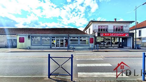 Pour cause de départ à la retraite, BAR GRILL RESTAURANT VENDU MURS ET FONDS sur 240 m2, un bar-grill et un restaurant-traiteur, offrant ainsi un potentiel de revenus immédiat. LE RESTAURANT de 100 m2dispose d'une salle de 40 couverts SERVICE DU MIDI...