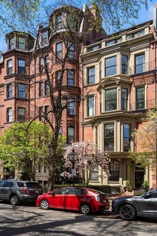 The historic detail of this dramatic Back Bay home must be seen to be believed! Constructed in 1878 by noted builders, Webster and Dixon, as a single family, this timeless home is elegant. Soaring ceilings frame period plaster moldings and casement w...